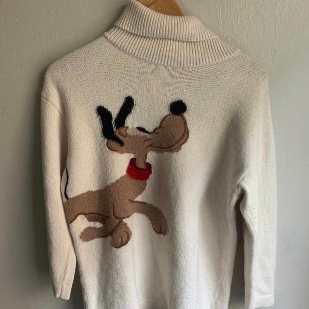 Iceberg

Pluto Cashmere Sweater